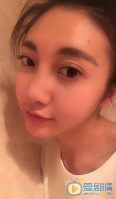 游乐儿生活照 游乐儿高清写真_游乐儿高清剧照