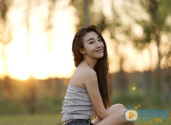 游乐儿街拍写真 游乐儿高清写真_游乐儿高清剧照
