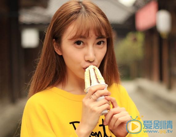 游乐儿街拍写真 游乐儿高清写真_游乐儿高清剧照