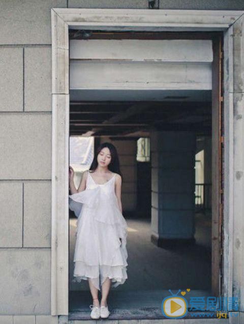 游乐儿气质写真 游乐儿高清写真_游乐儿高清剧照