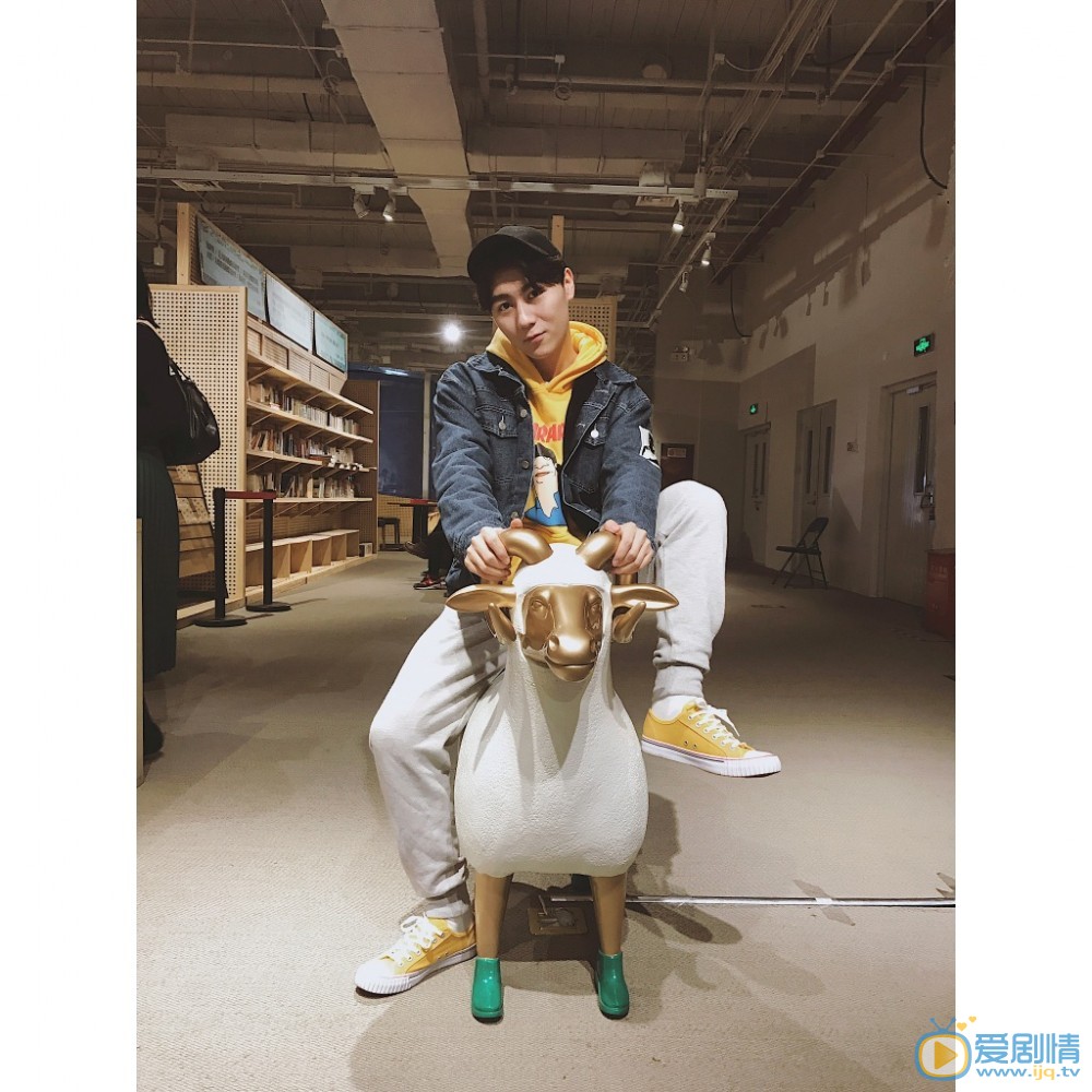 邵明明综艺写真 邵明明高清写真_邵明明高清剧照
