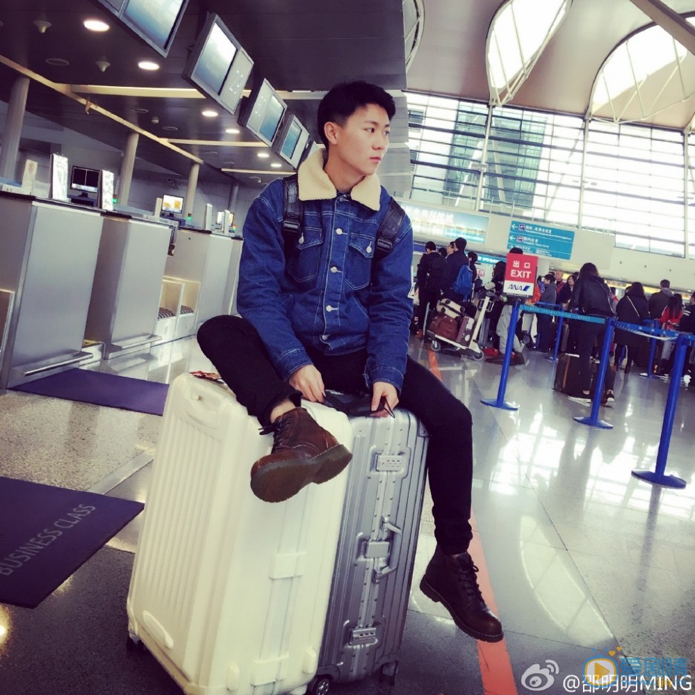 邵明明街拍写真 邵明明高清写真_邵明明高清剧照
