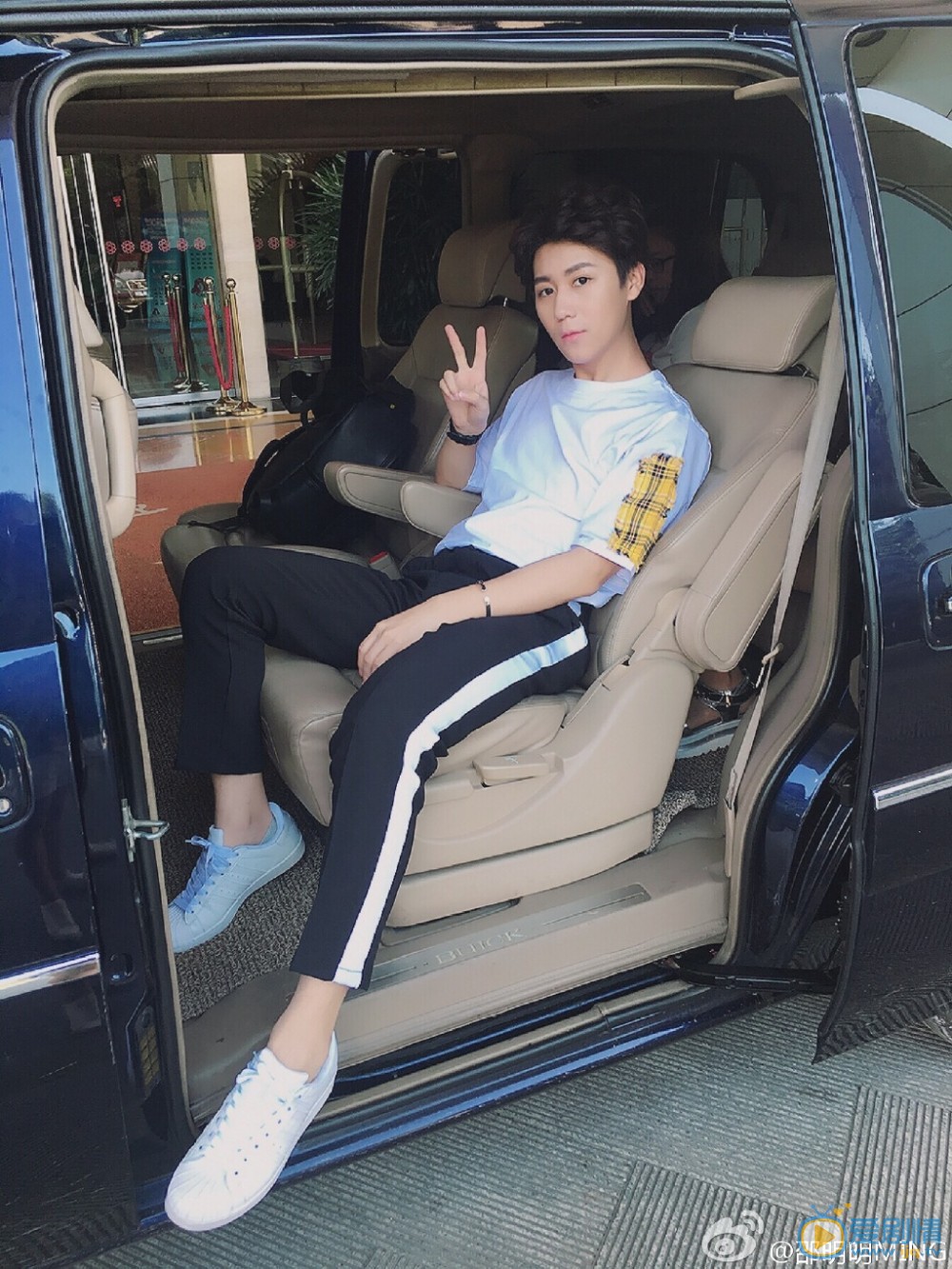 邵明明微博配图写真 邵明明高清写真_邵明明高清剧照