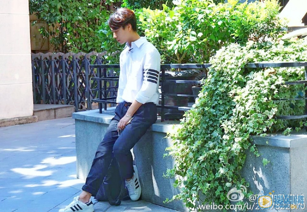 邵明明街拍写真 邵明明高清写真_邵明明高清剧照