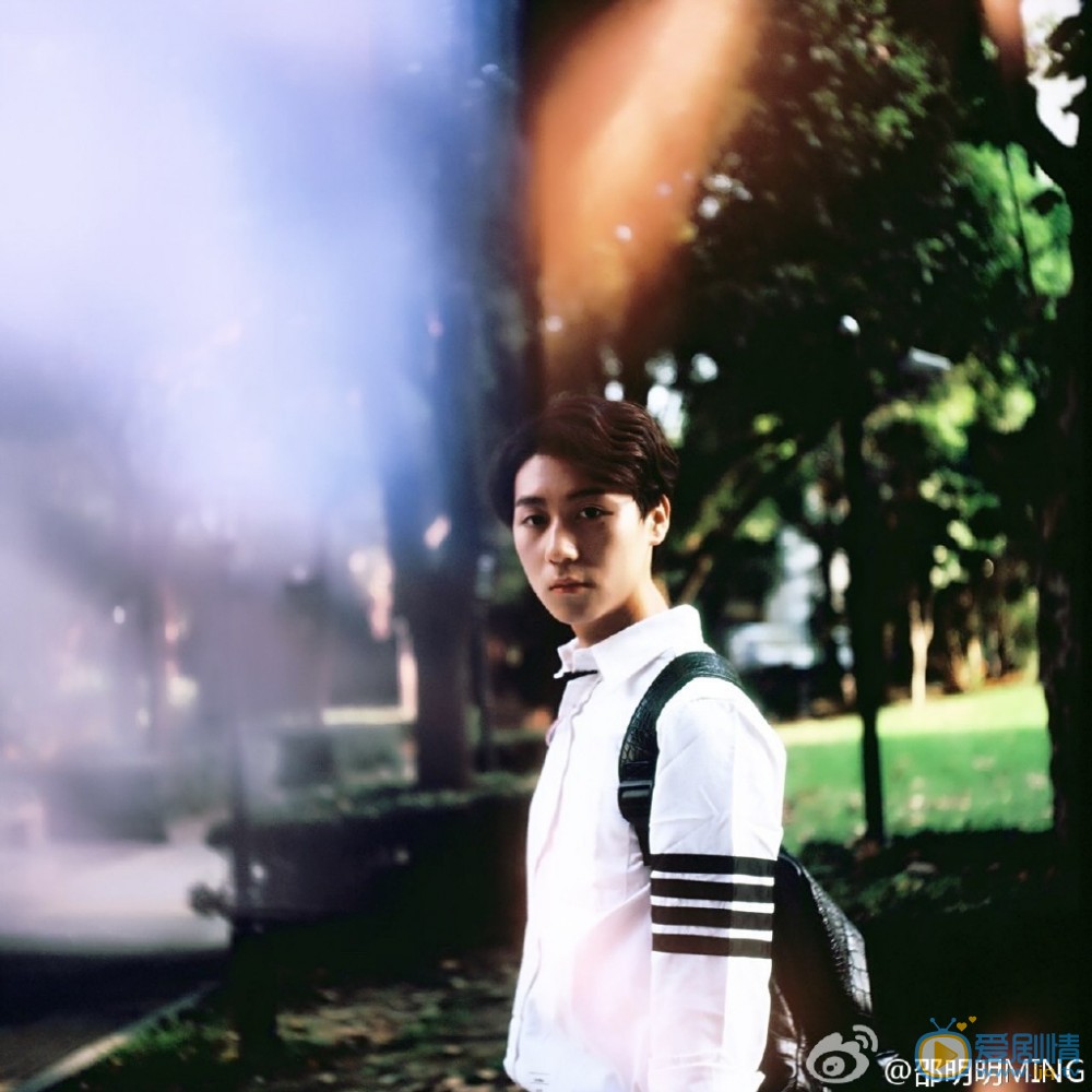 邵明明时尚写真 邵明明高清写真_邵明明高清剧照