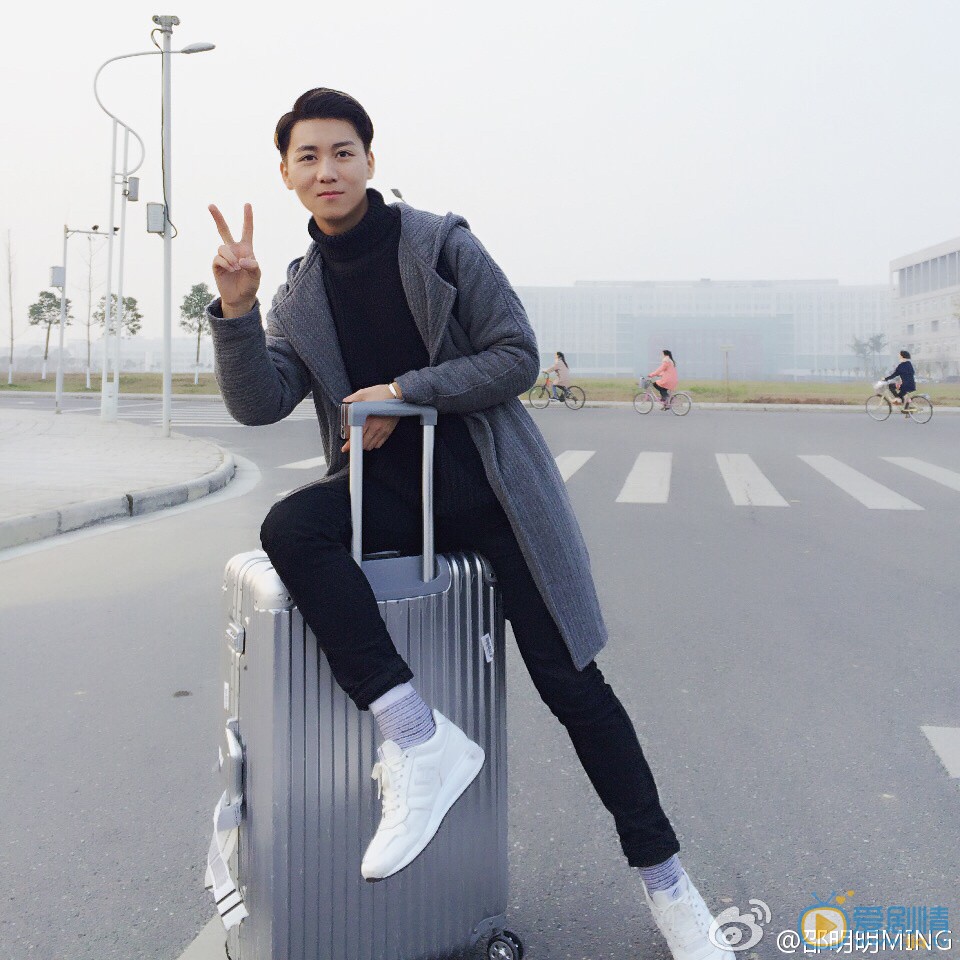 邵明明街拍写真 邵明明高清写真_邵明明高清剧照