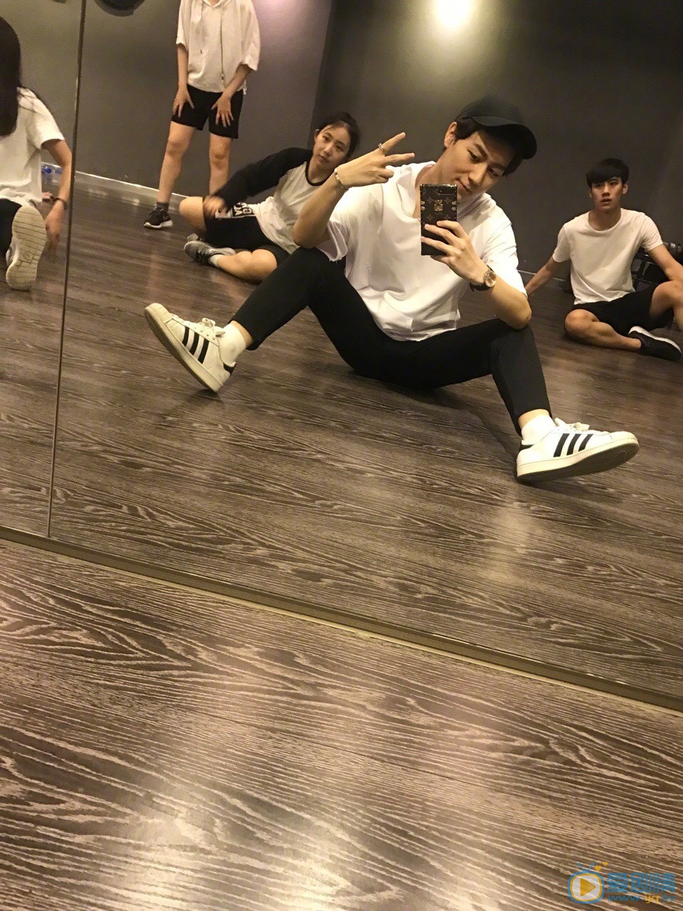 邵明明好友合照写真 邵明明高清写真_邵明明高清剧照