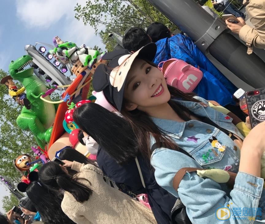 姜析源随性街拍 姜析源高清写真_姜析源高清剧照