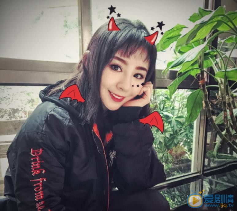 姜析源卖萌表情包 姜析源高清写真_姜析源高清剧照
