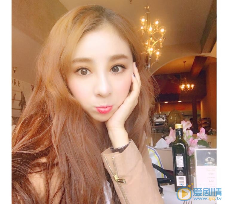 姜析源卖萌表情包 姜析源高清写真_姜析源高清剧照