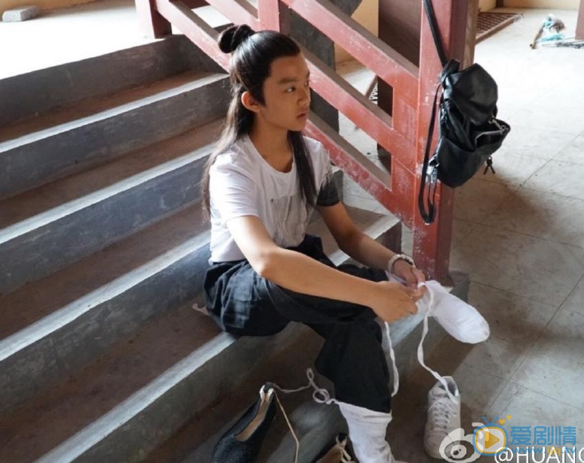 黄毅片场照 黄毅高清写真_黄毅高清剧照
