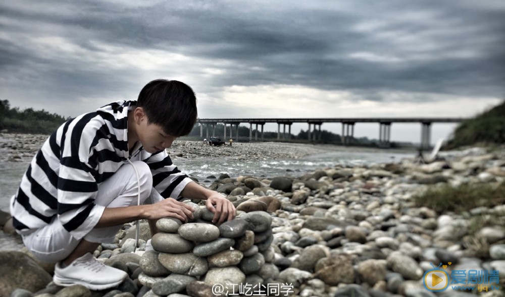 江屹尘街拍写真 江屹尘高清写真_江屹尘高清剧照