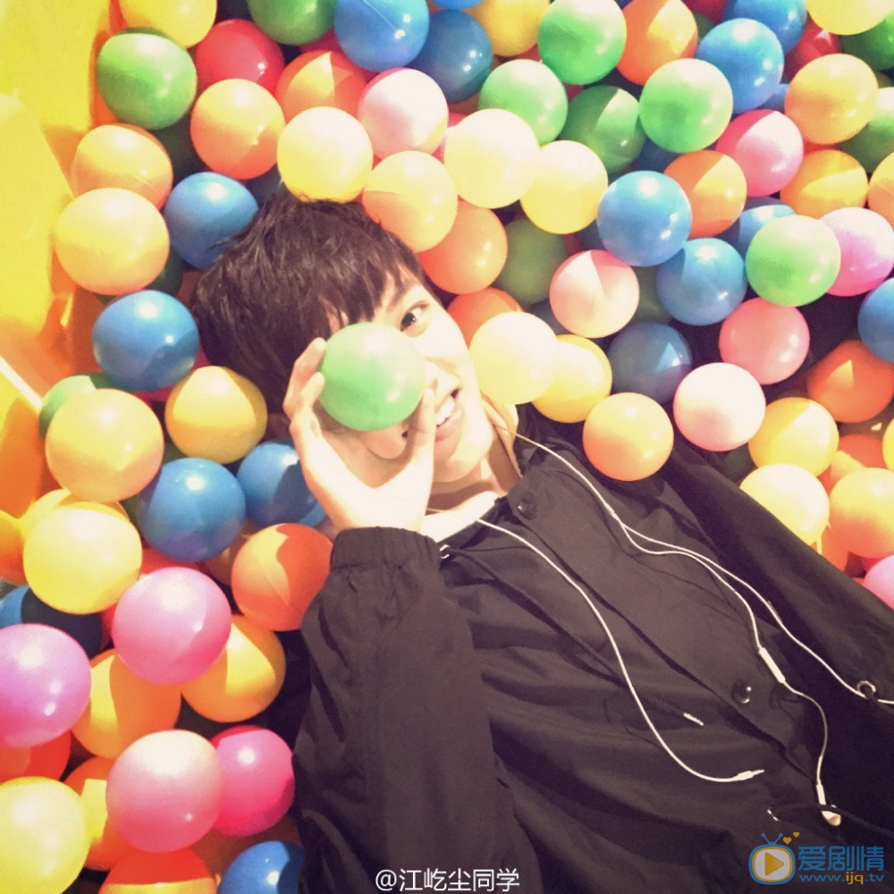 江屹尘街拍写真 江屹尘高清写真_江屹尘高清剧照