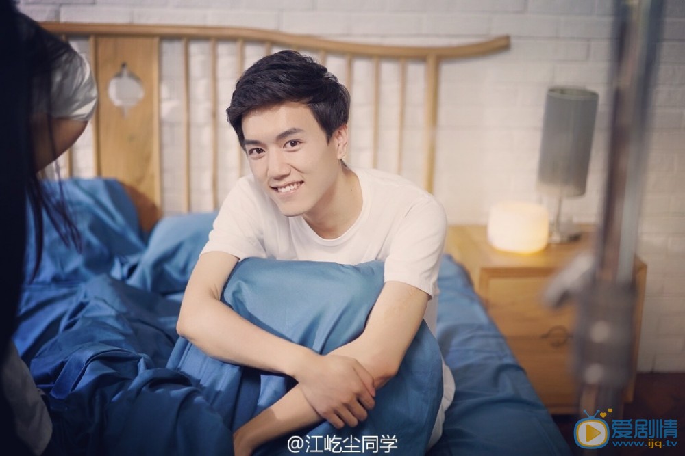 江屹尘浪漫写真 江屹尘高清写真_江屹尘高清剧照