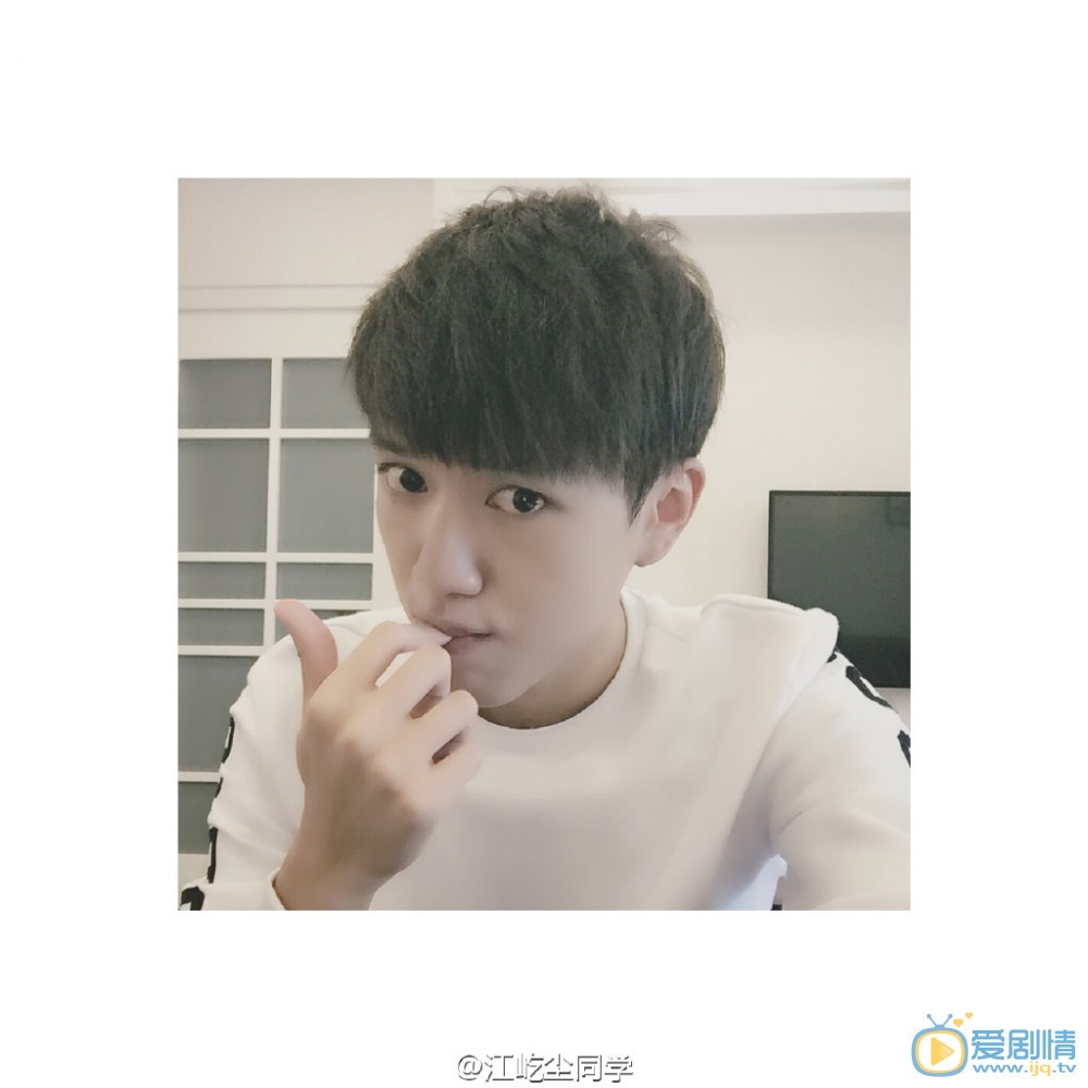 江屹尘白衣少年写真 江屹尘高清写真_江屹尘高清剧照