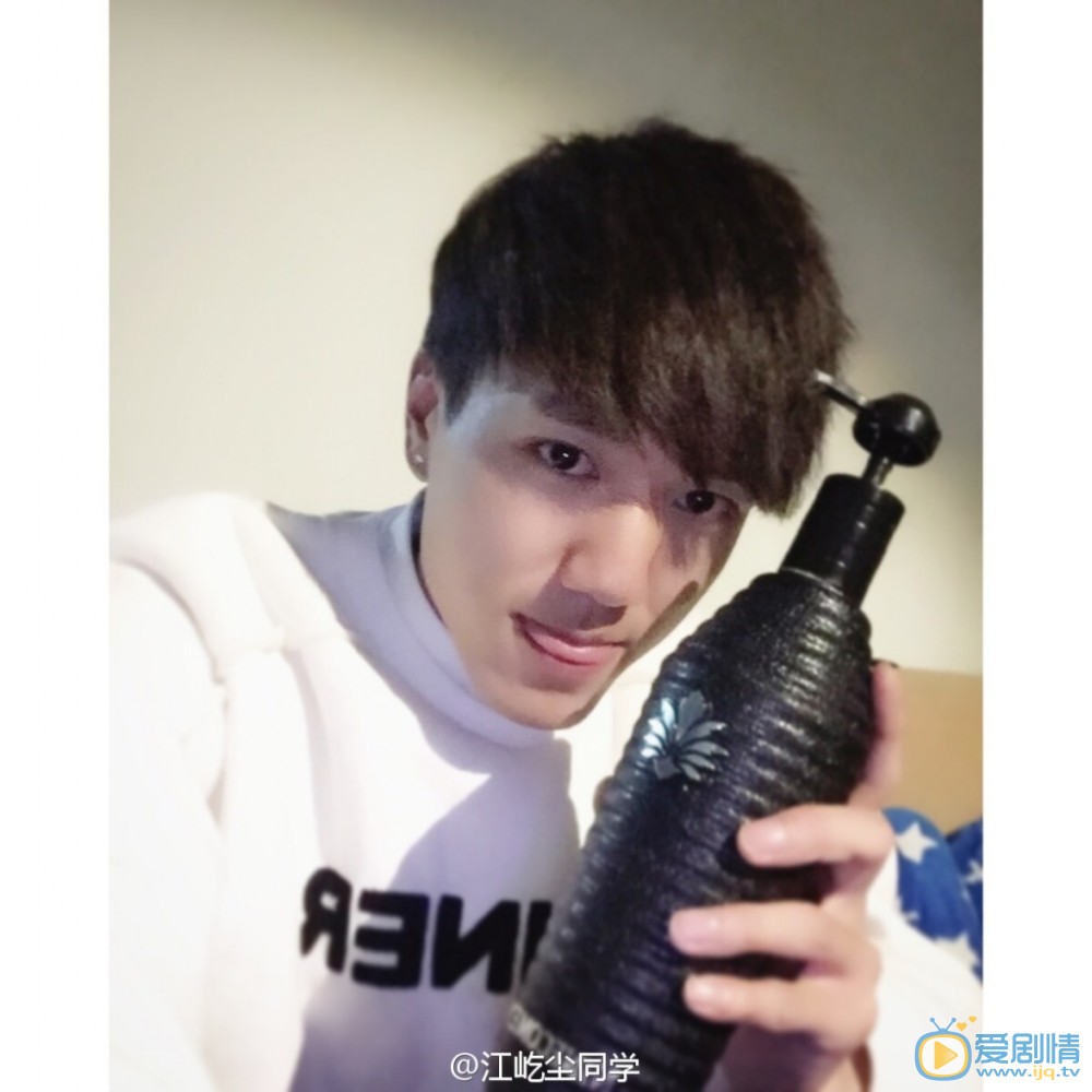 江屹尘自拍写真 江屹尘高清写真_江屹尘高清剧照