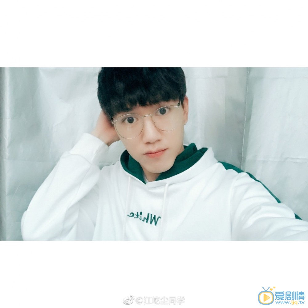 江屹尘自拍写真 江屹尘高清写真_江屹尘高清剧照
