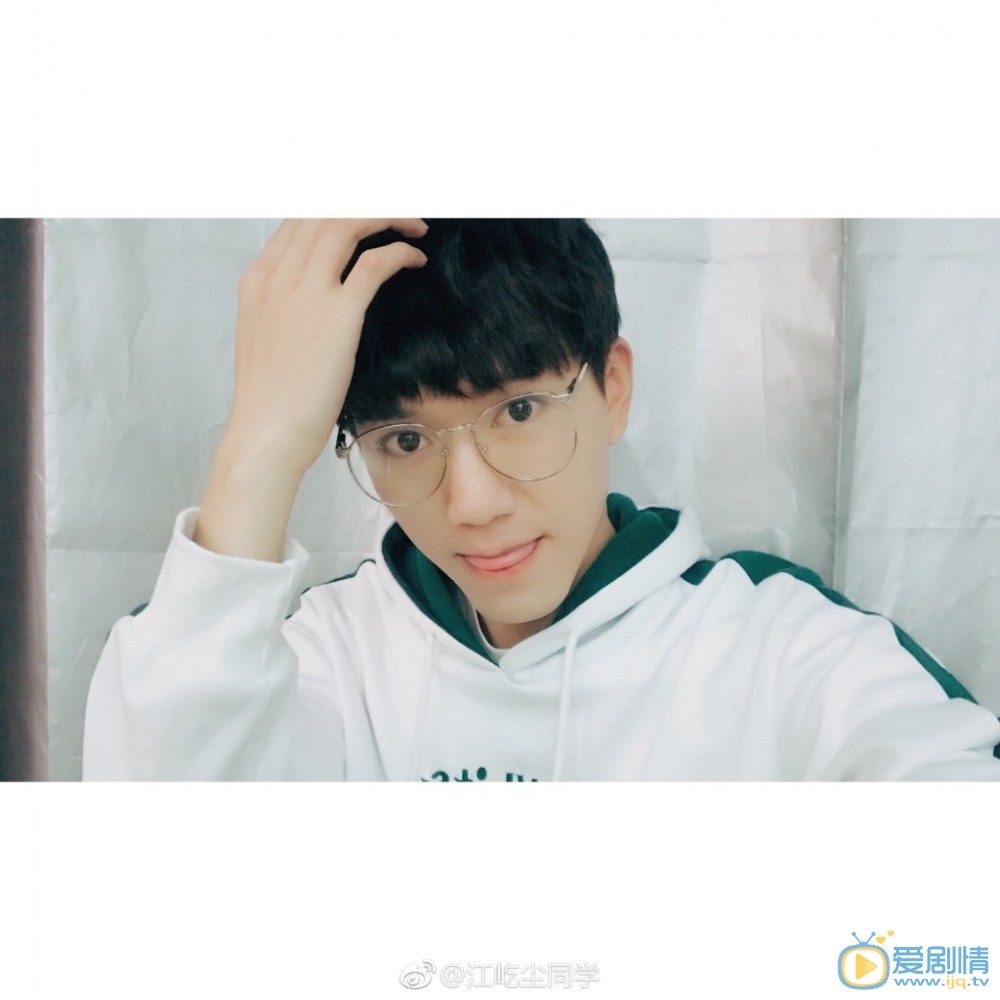江屹尘自拍写真 江屹尘高清写真_江屹尘高清剧照