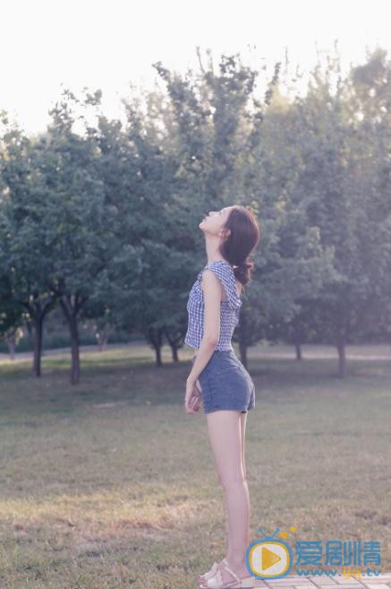 周茉夏日写真 周茉高清写真_周茉高清剧照