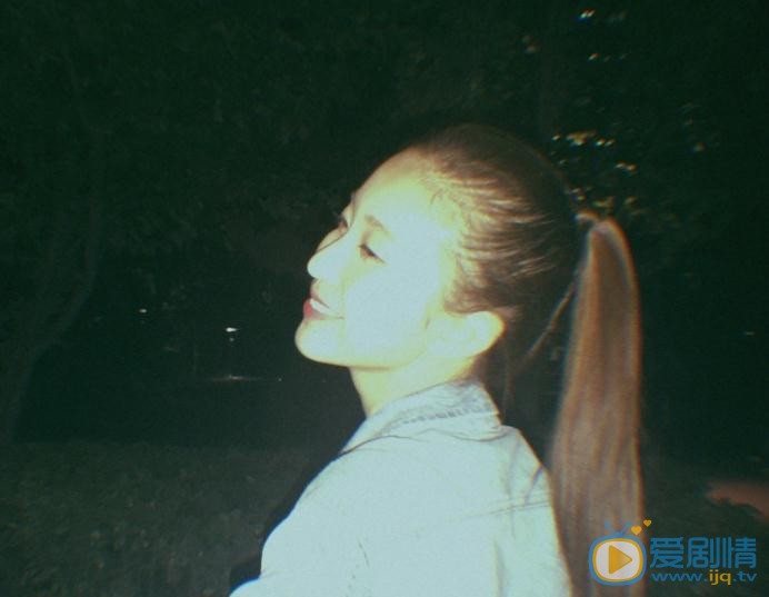 周茉夜色写真 周茉高清写真_周茉高清剧照