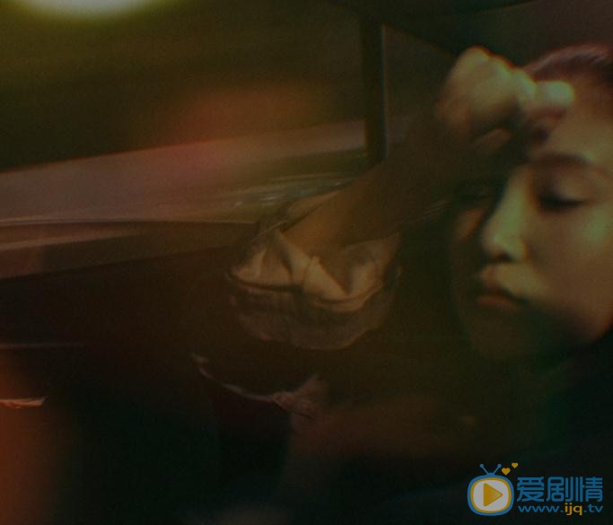 周茉夜色写真 周茉高清写真_周茉高清剧照