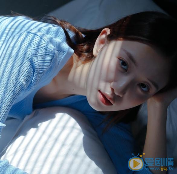 周茉气质写真 周茉高清写真_周茉高清剧照