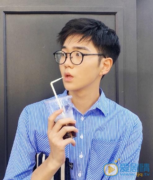 马力街拍写真 马力高清写真_马力高清剧照