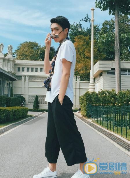 马力街拍写真 马力高清写真_马力高清剧照