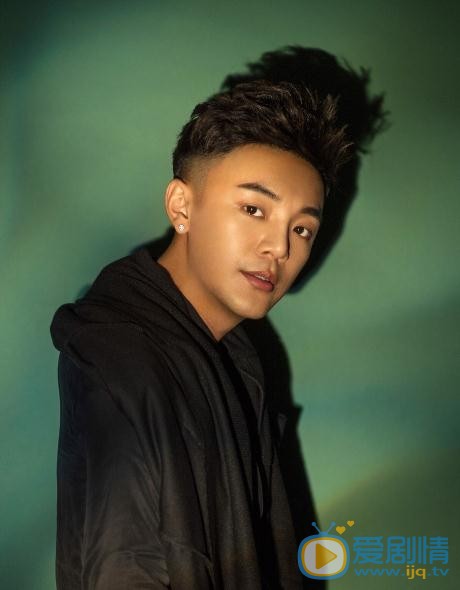 我的体育老师邱枫是谁演的？我的体育老师邱枫扮演者曹璐个人资料、写真及生活照欣赏