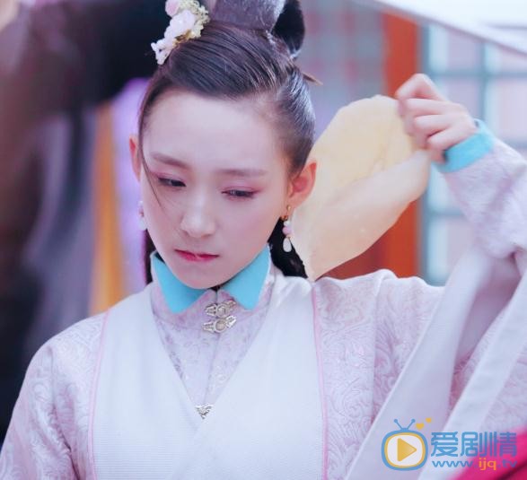 程慕轩《花谢花飞花满天》剧照 程慕轩高清写真_程慕轩高清剧照