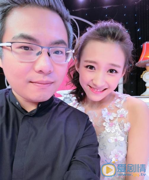 程慕轩与人合照 程慕轩高清写真_程慕轩高清剧照