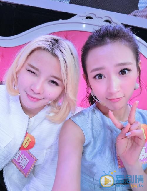程慕轩与人合照 程慕轩高清写真_程慕轩高清剧照