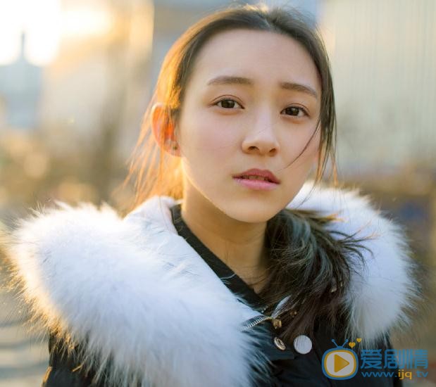 程慕轩街拍写真 程慕轩高清写真_程慕轩高清剧照