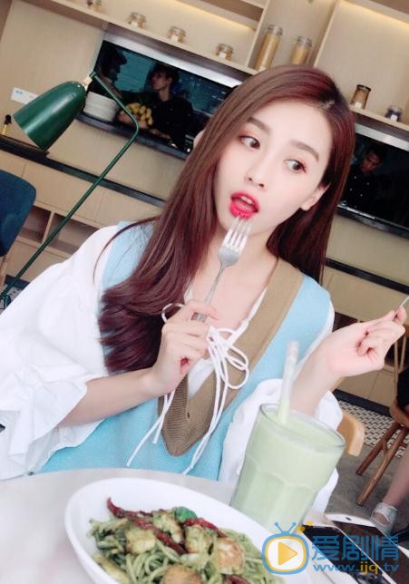 潘蕾亦卖萌照 潘蕾亦高清写真_潘蕾亦高清剧照
