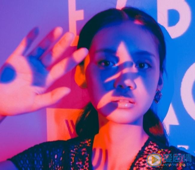 孙伊涵炫彩写真 孙伊涵高清写真_孙伊涵高清剧照