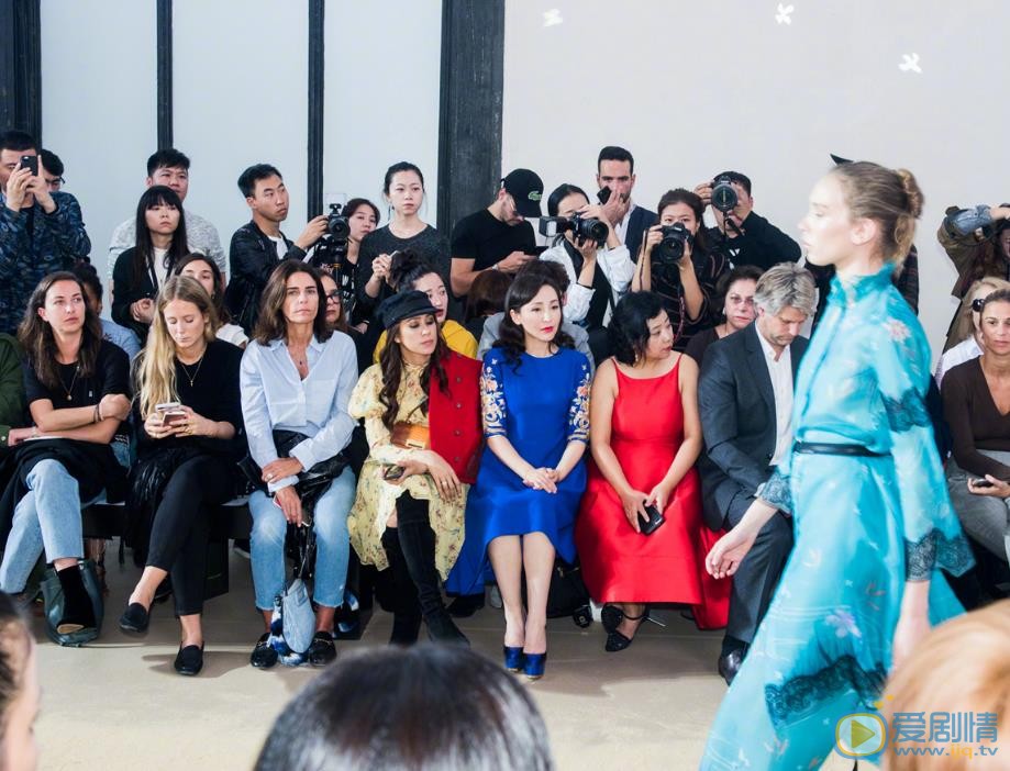 岳丽娜时装周活动 岳丽娜高清写真_岳丽娜高清剧照