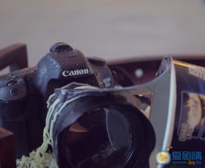我的体育老师马克的相机是什么牌子的？相机品牌及价钱介绍