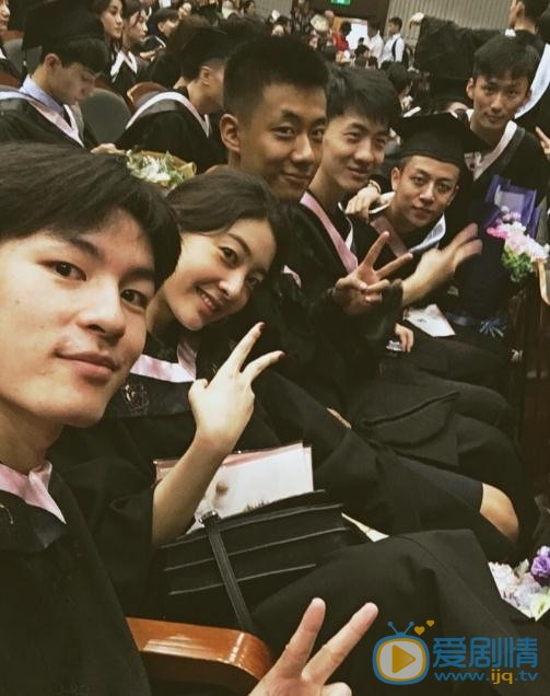 钱冬旎毕业照 钱冬旎高清写真_钱冬旎高清剧照