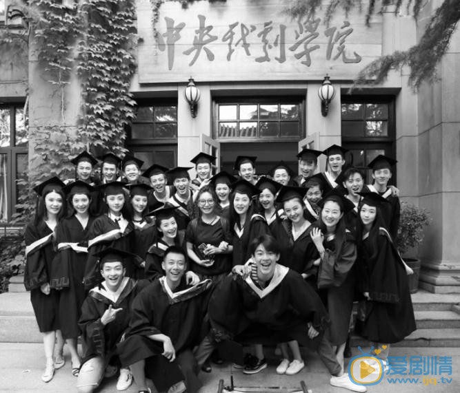 钱冬旎毕业照 钱冬旎高清写真_钱冬旎高清剧照