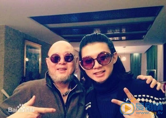 霍尊家人合照 霍尊高清写真_霍尊高清剧照