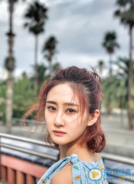 尹淇街拍写真 尹淇高清写真_尹淇高清剧照