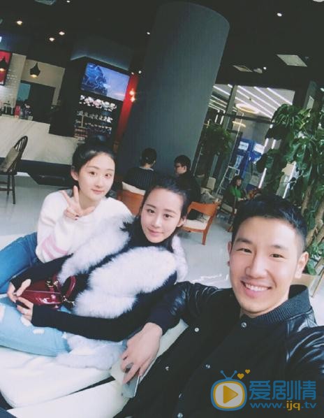 尹淇与人合照 尹淇高清写真_尹淇高清剧照