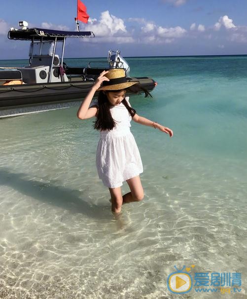 纪姿含海边照 纪姿含高清写真_纪姿含高清剧照