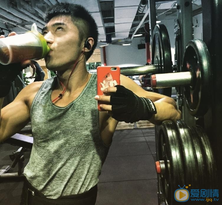 袁福福运动健身照 袁福福高清写真_袁福福高清剧照