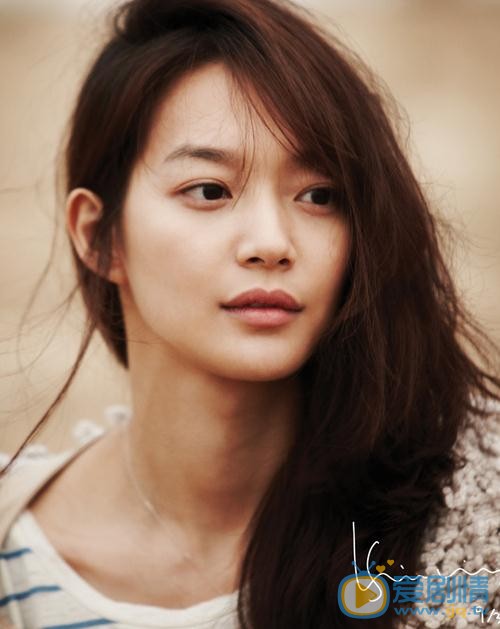 申敏儿时尚杂志 申敏儿高清写真_申敏儿高清剧照