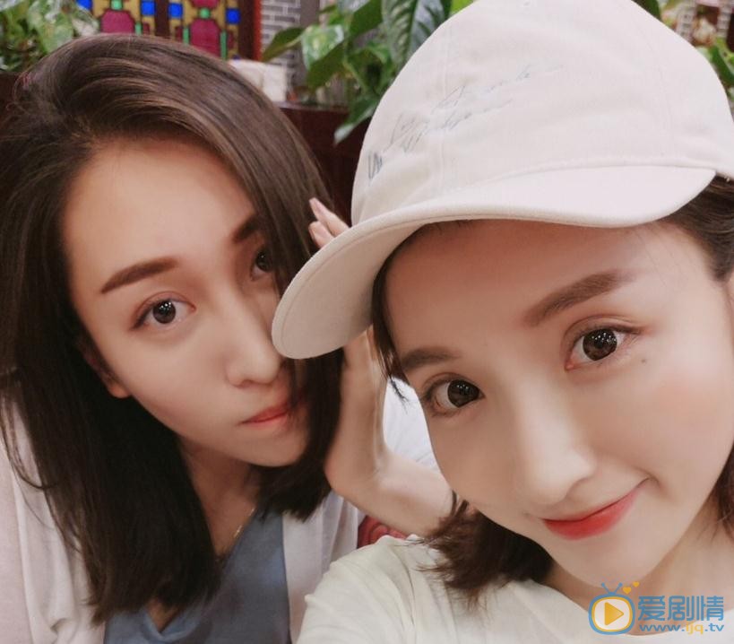 刘李优优与人合照 刘李优优高清写真_刘李优优高清剧照