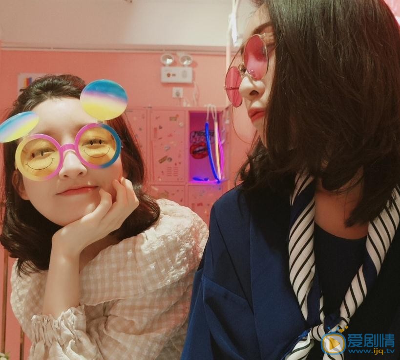 刘李优优与人合照 刘李优优高清写真_刘李优优高清剧照
