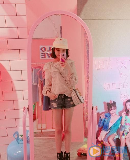 刘李优优可爱卖萌照 刘李优优高清写真_刘李优优高清剧照