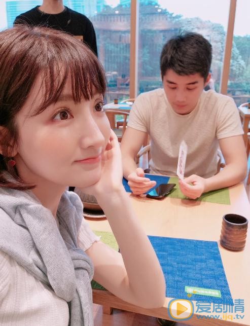 刘李优优与人合照 刘李优优高清写真_刘李优优高清剧照