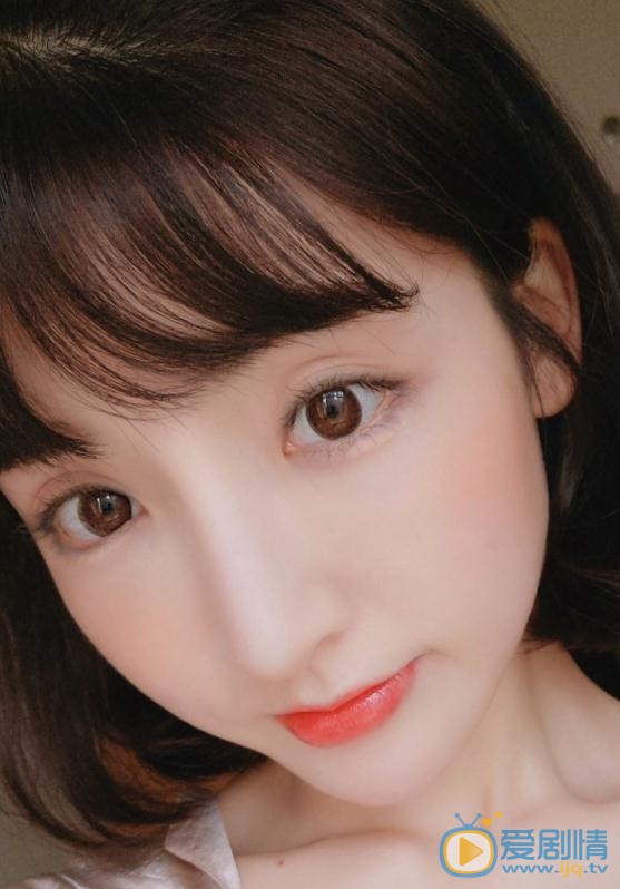 刘李优优可爱卖萌照 刘李优优高清写真_刘李优优高清剧照